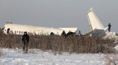 Kazakistan’da uçak düştü: 14 ölü